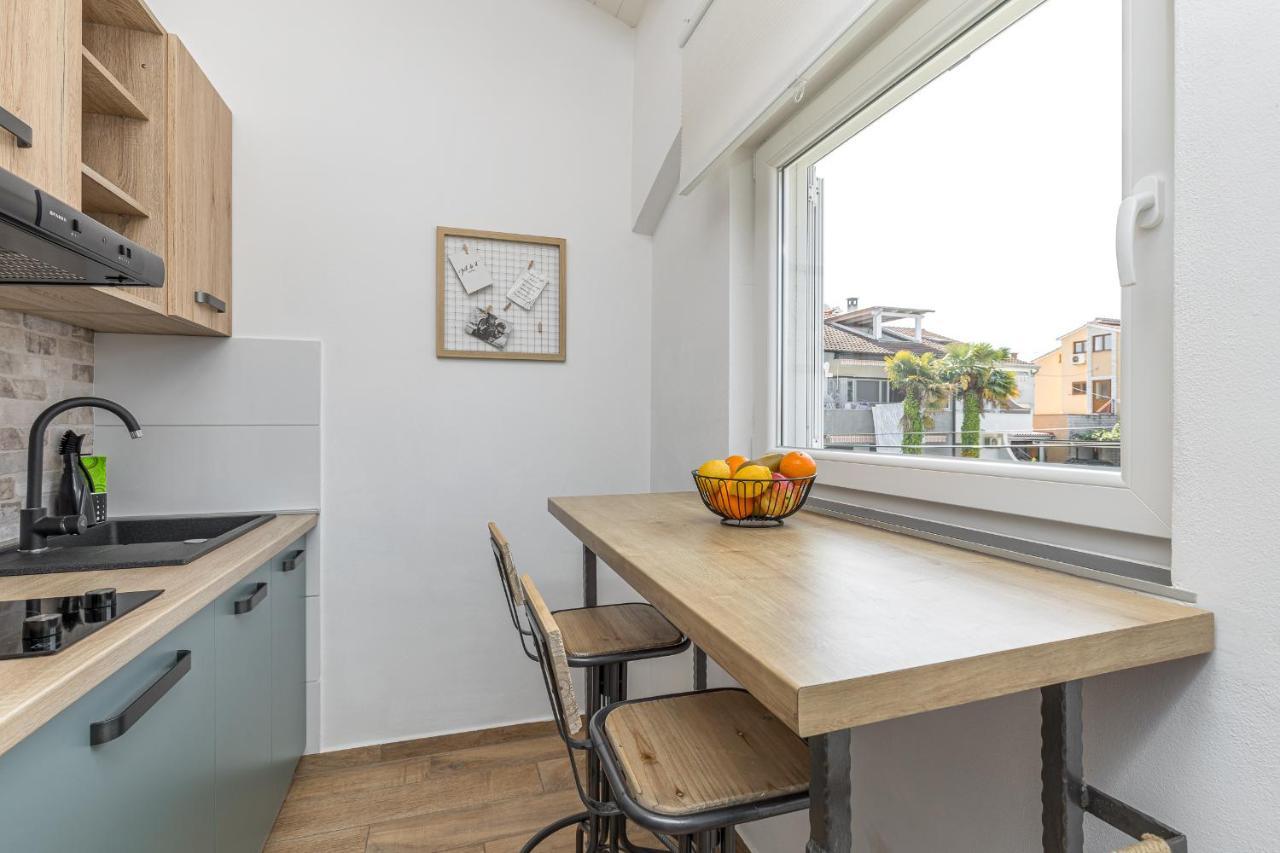 Apartments Hrestak Пореч Екстер'єр фото