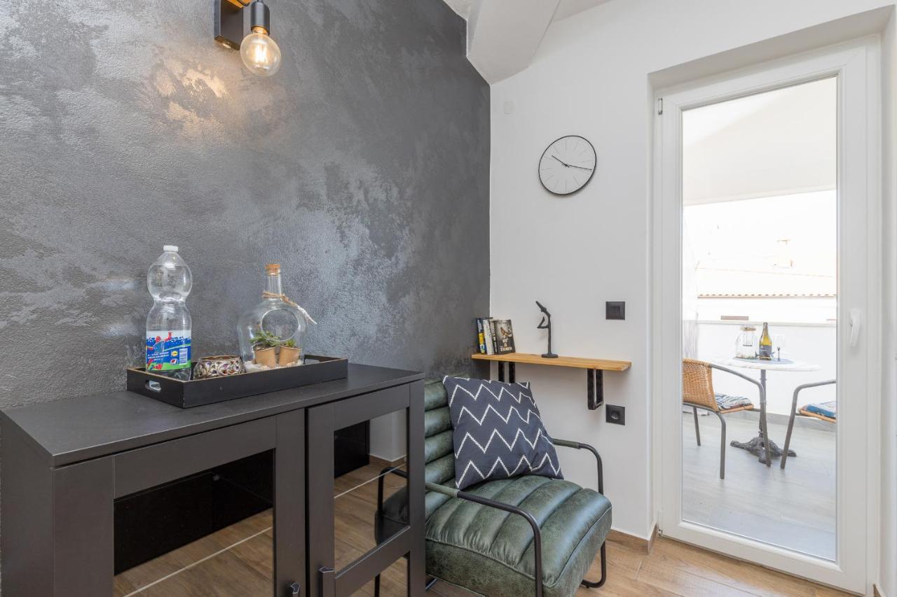 Apartments Hrestak Пореч Екстер'єр фото