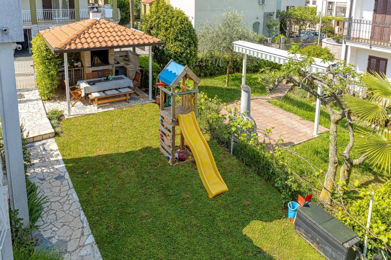 Apartments Hrestak Пореч Екстер'єр фото