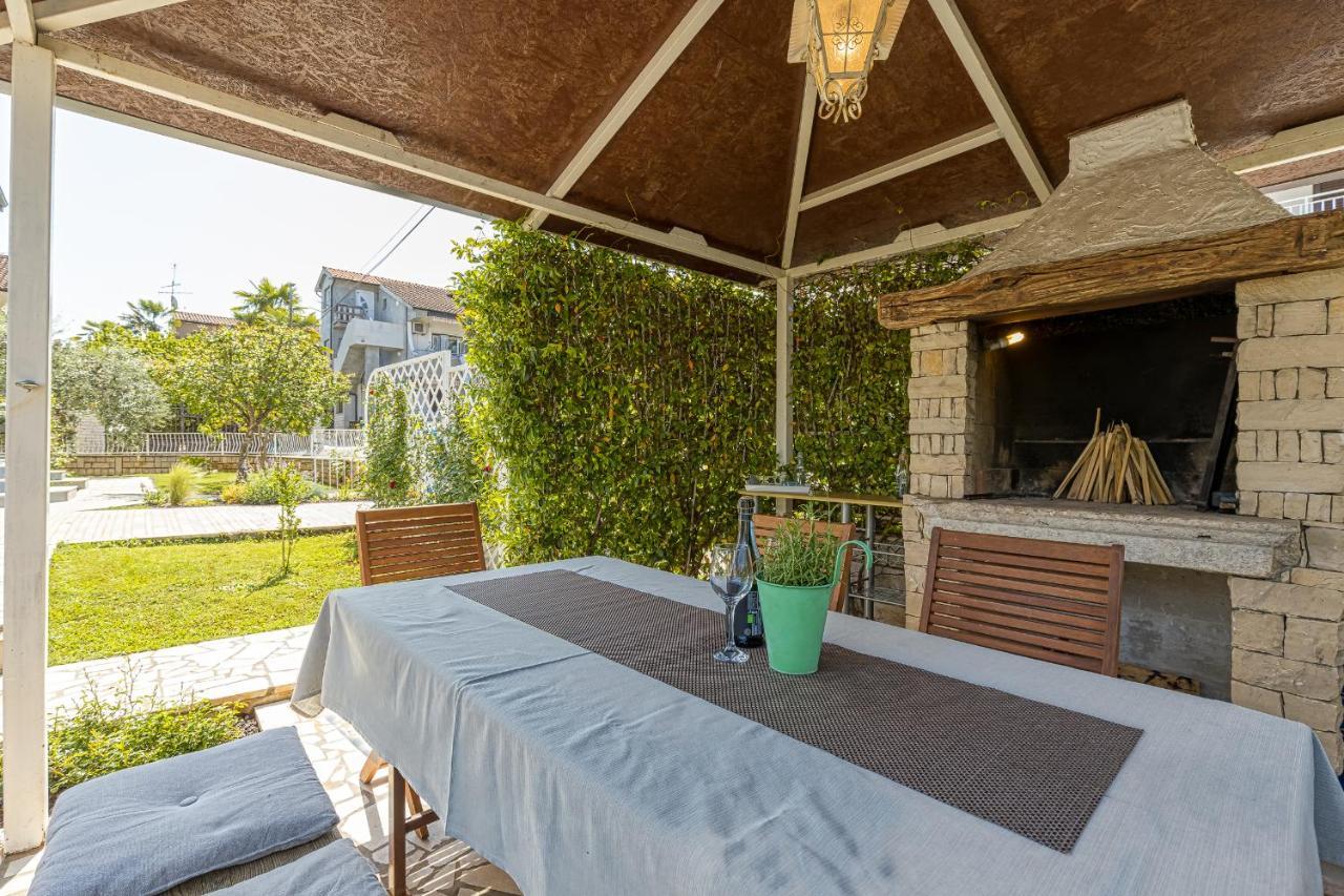 Apartments Hrestak Пореч Екстер'єр фото