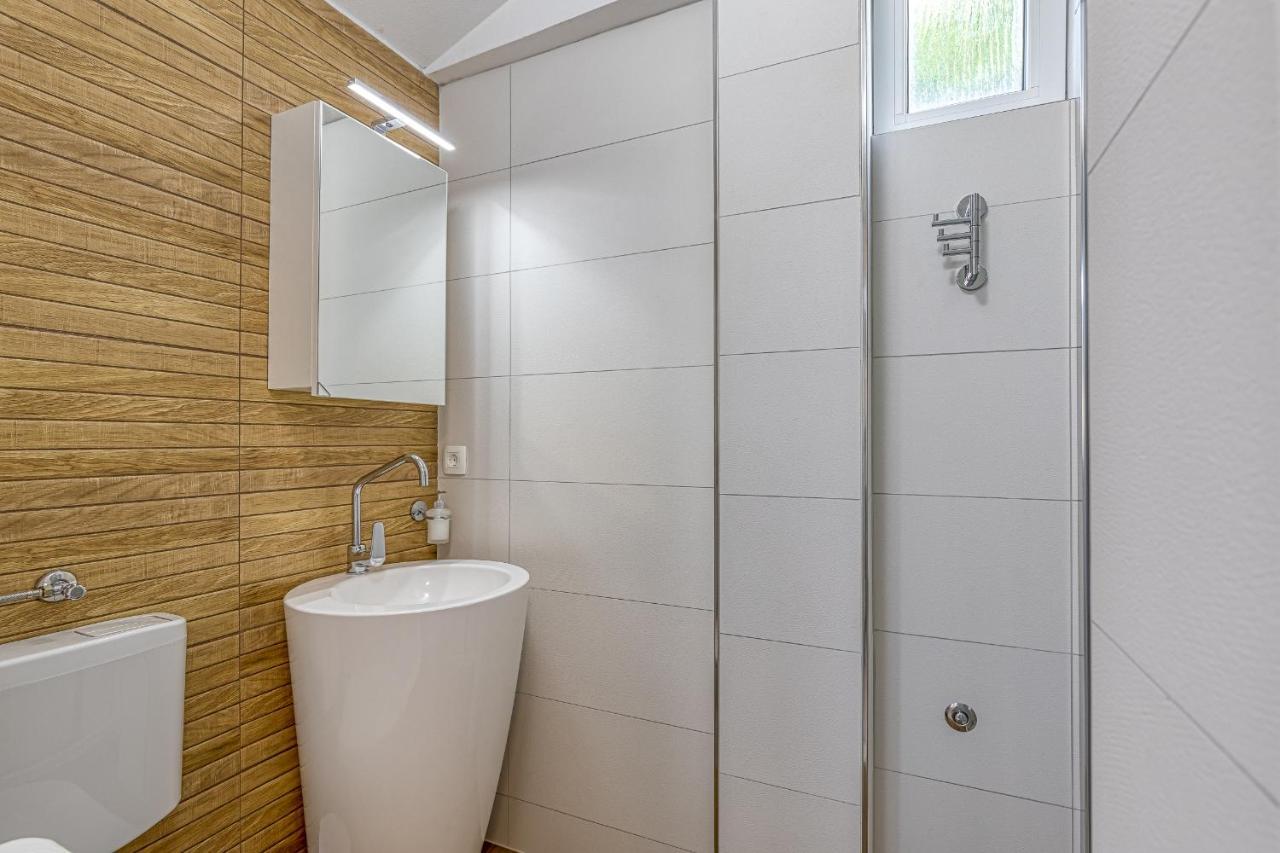 Apartments Hrestak Пореч Екстер'єр фото