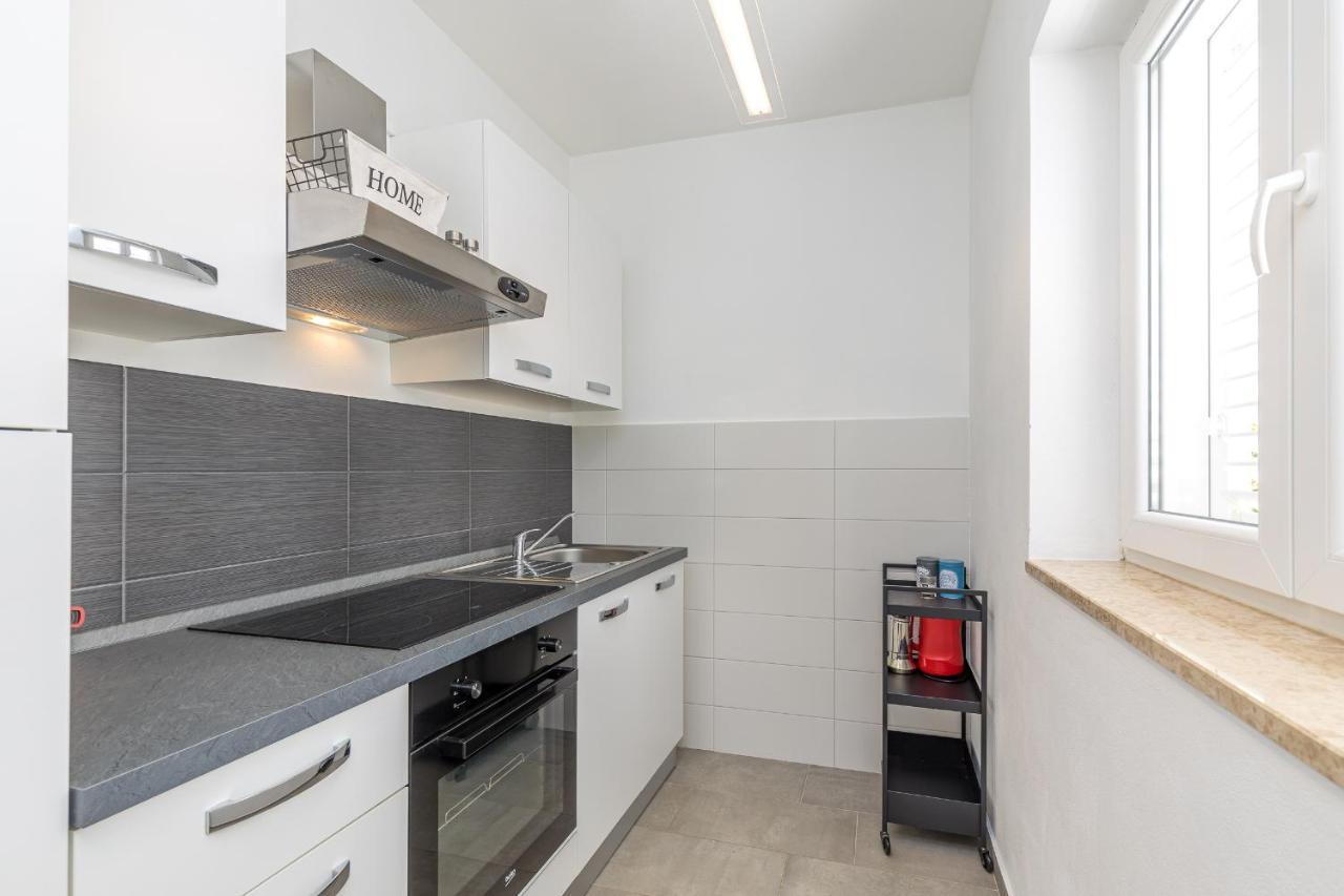 Apartments Hrestak Пореч Екстер'єр фото