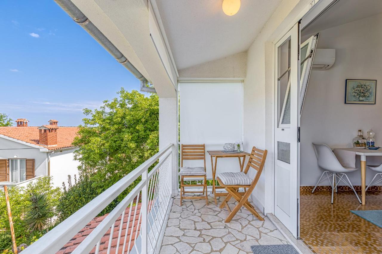 Apartments Hrestak Пореч Екстер'єр фото