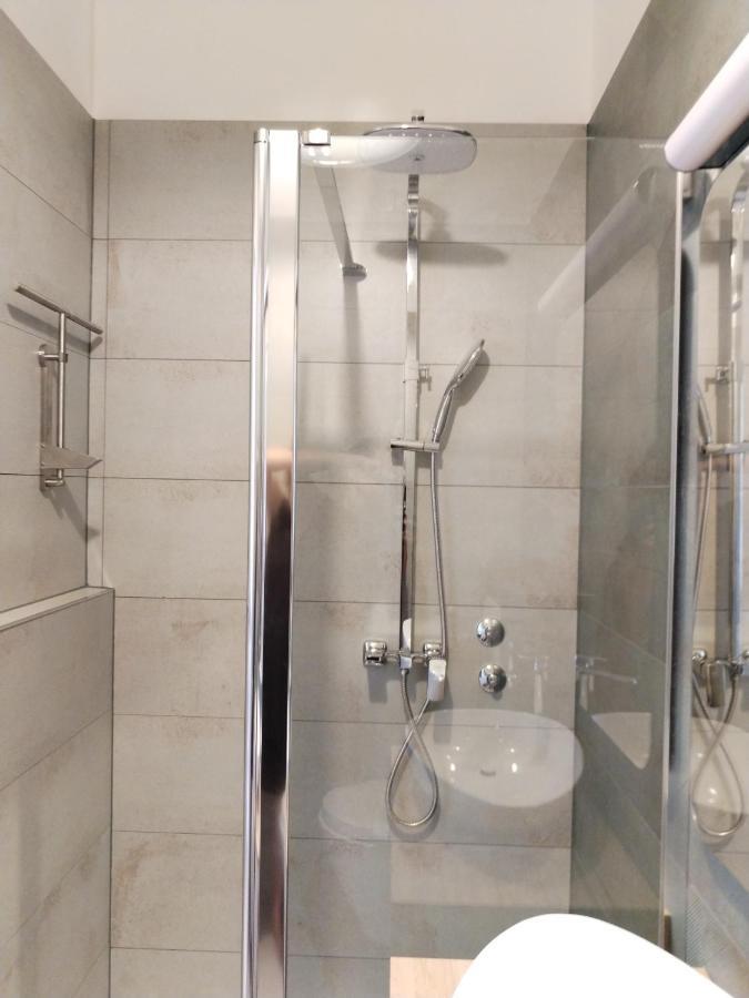 Apartments Hrestak Пореч Екстер'єр фото